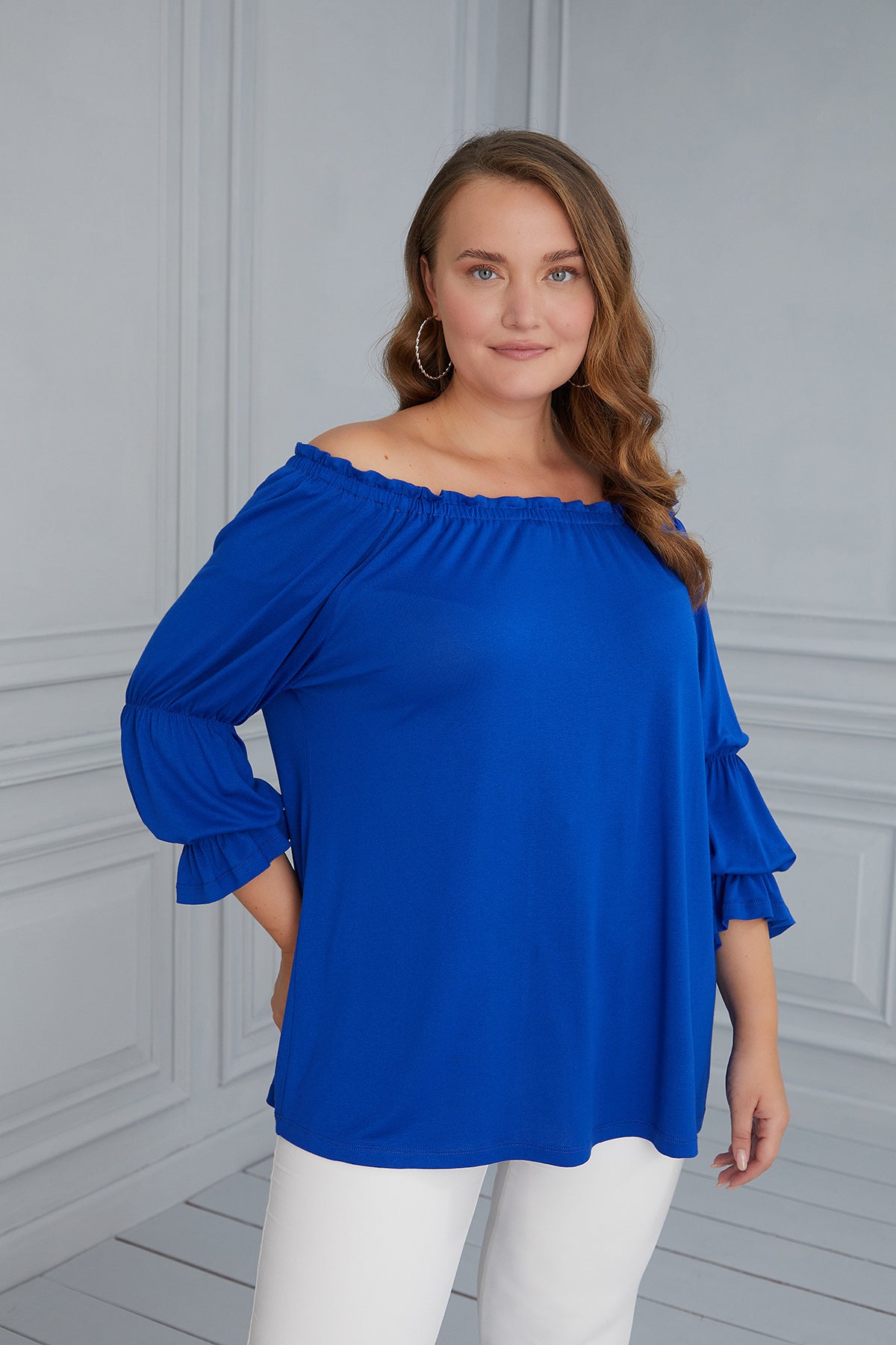 Блуза с кармен деколте в големи размери - син