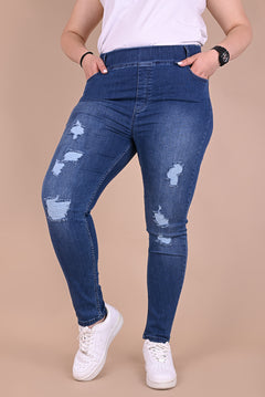 Дънки със скъсан ефект в големи размери